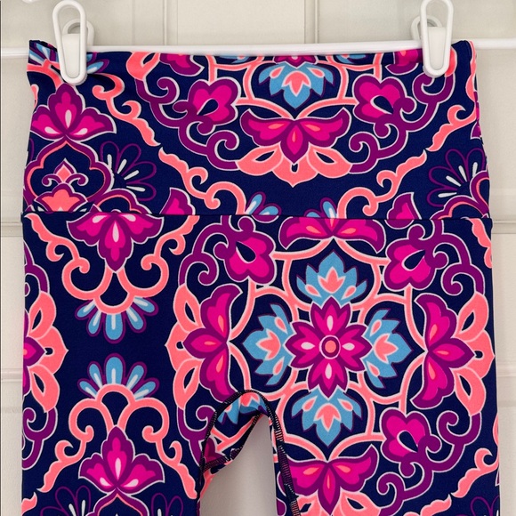 NWOT K-DEER leggings size M blue pink Made in USA bright colorful - Picture 3 of 5